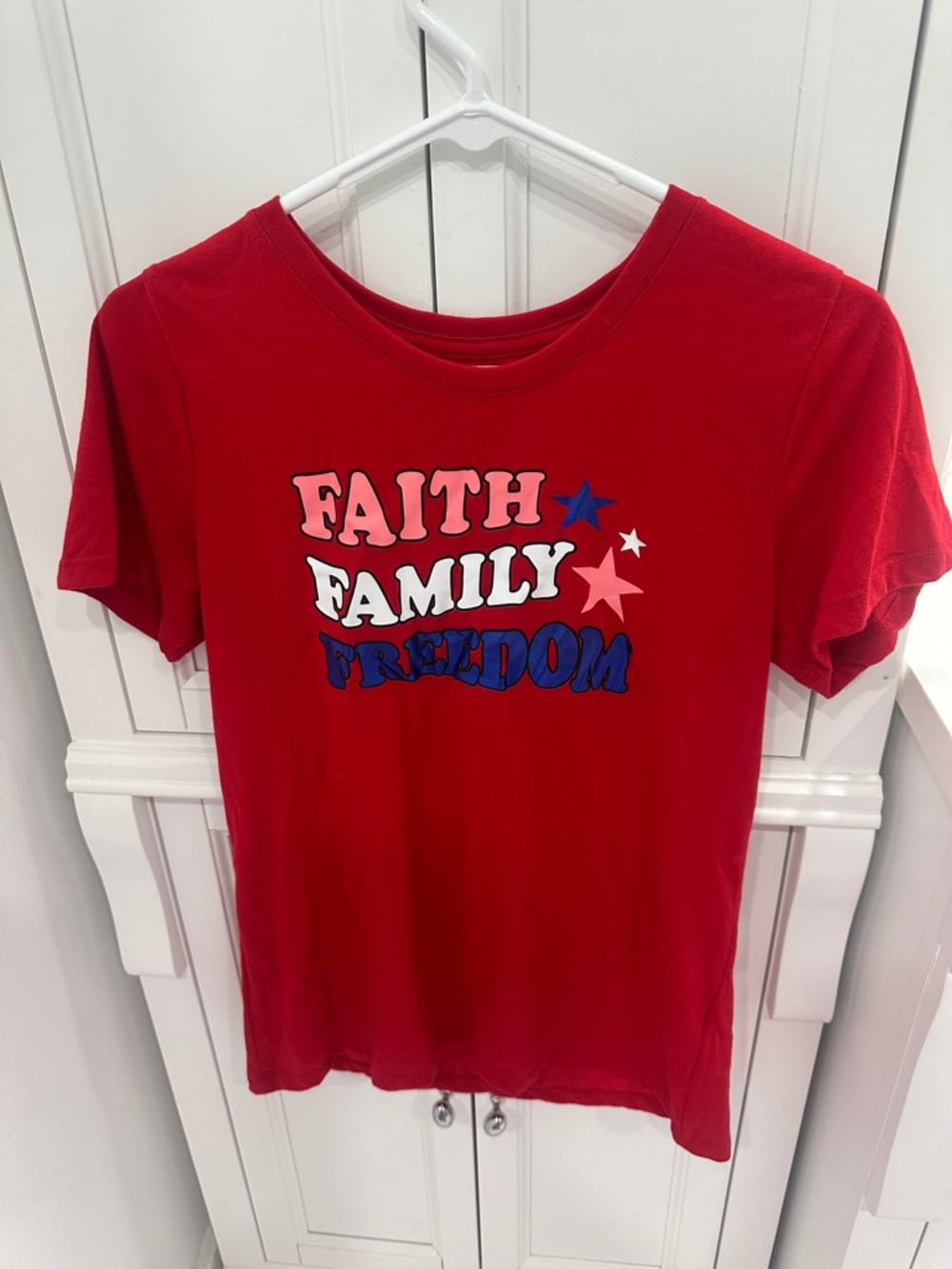 Faith Family Freedom Red Graphic Short Sleeve Tee - Unbranded